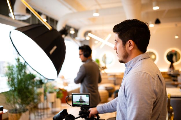 2 men filming
